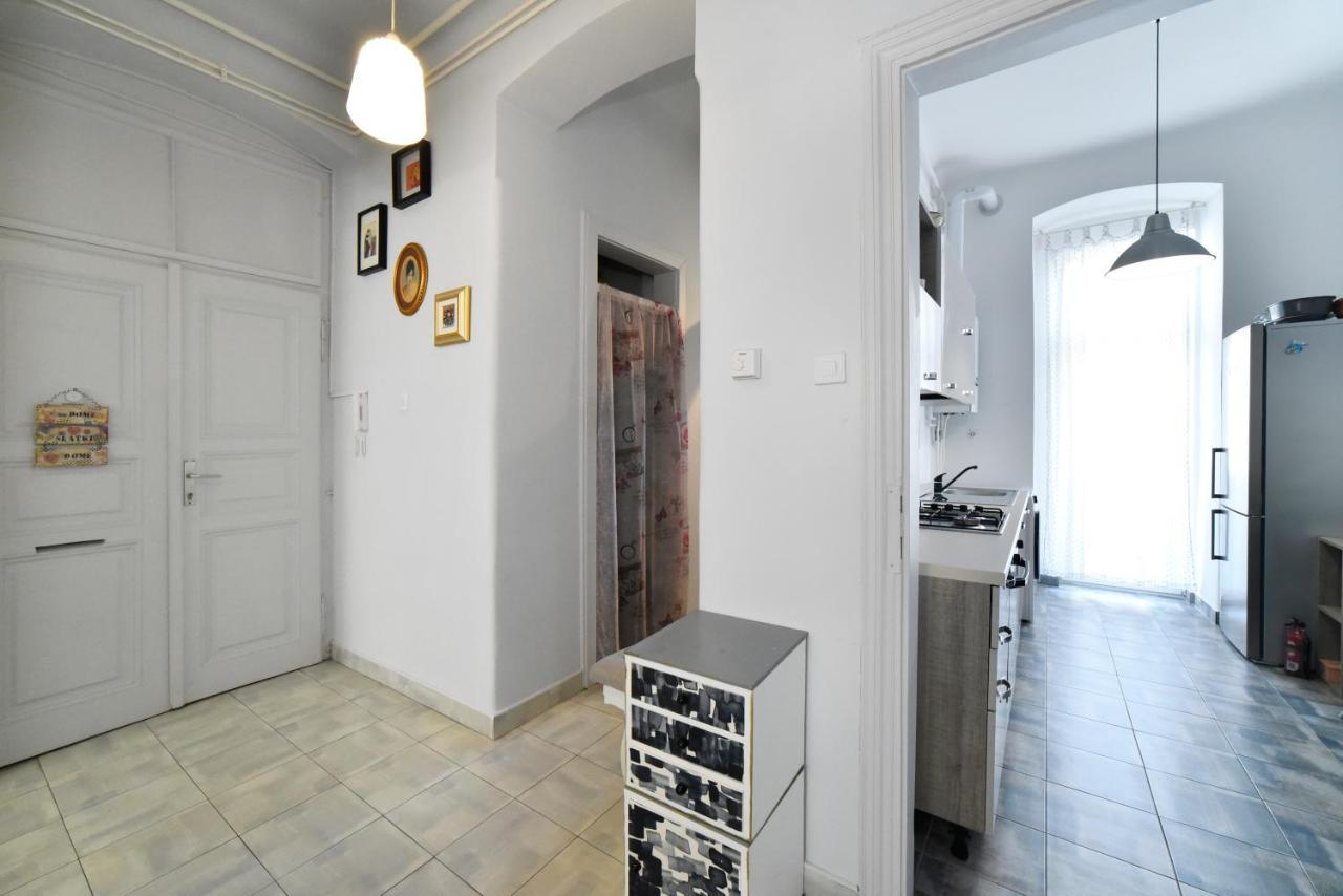 1Br In Central Zagreb & Main Station, Free Parking Apartment Bagian luar foto